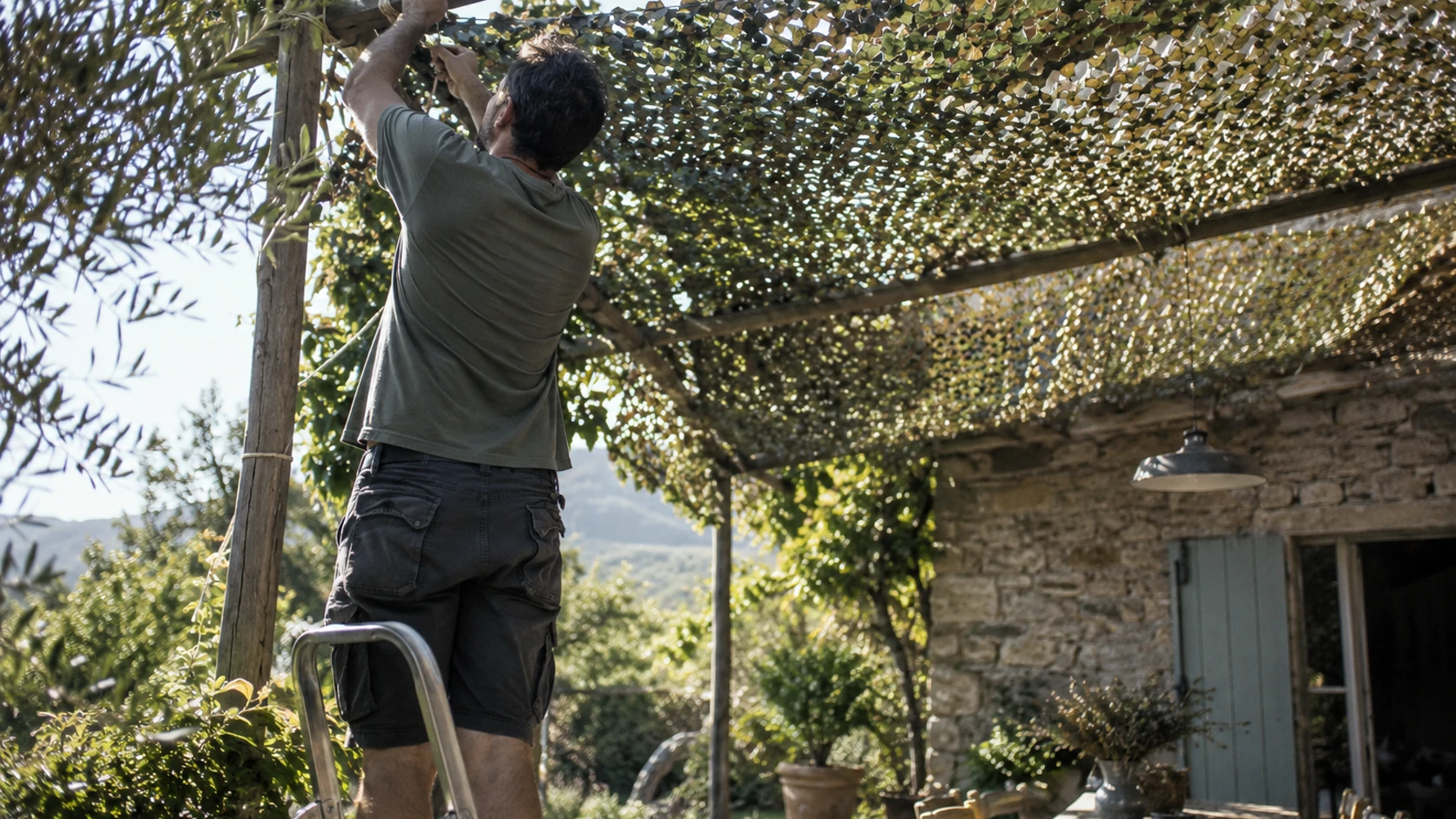 Dans quels cas préférer un filet de camouflage sur mesure ?