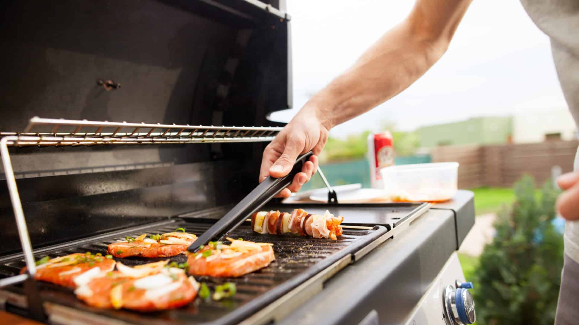 Comment choisir une plancha électrique pour une cuisine polyvalente et conviviale ?